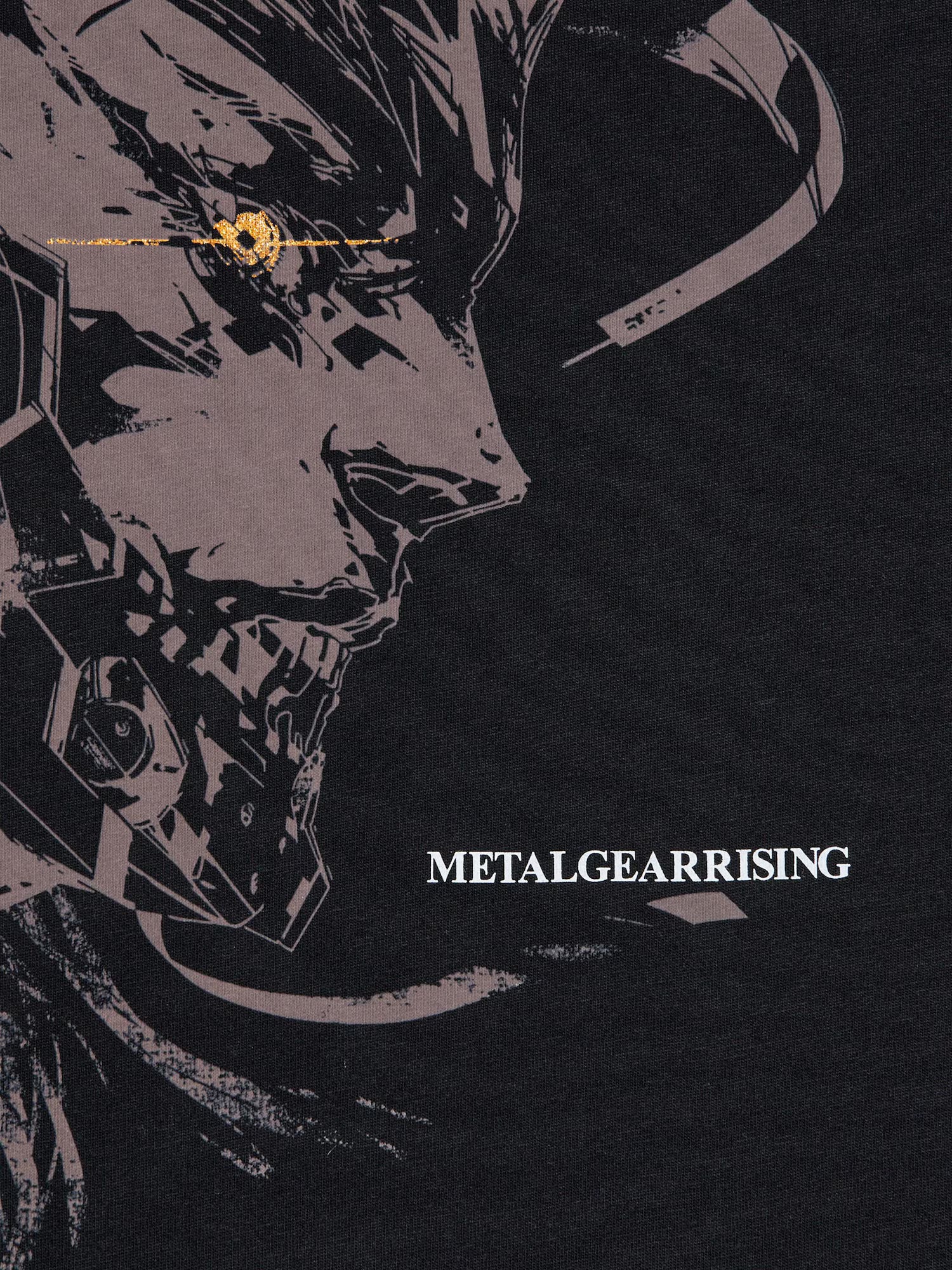 Uniqlo METAL GEAR Archive UT (Short Sleeve Graphic T-Shirt)